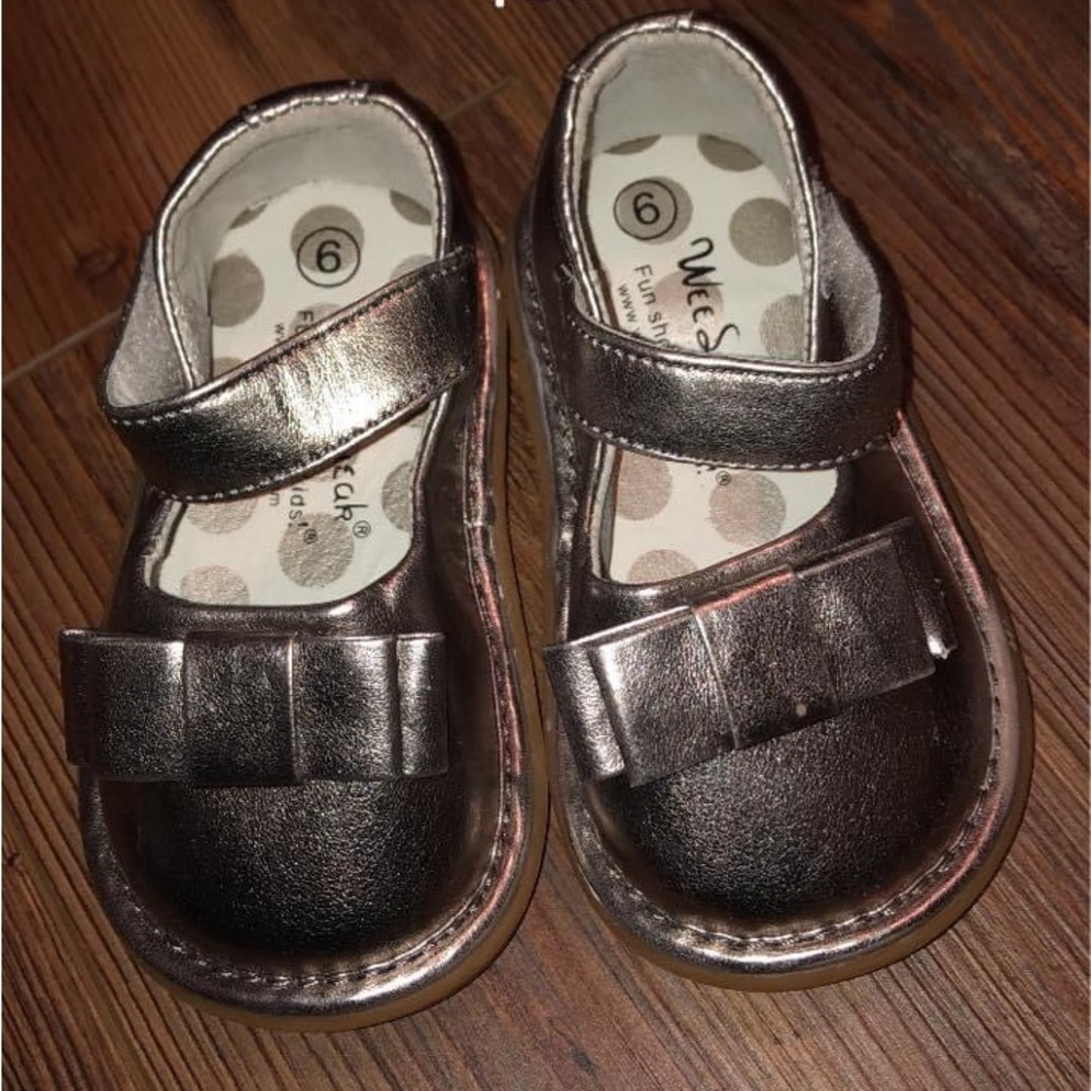 Size 6 Wee Squeaks silver shoes